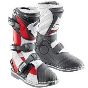   Youth Quadrant Boots , Color: Red, Size: 5 XF3411 0200: Automotive