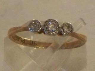 EDWARDIAN 9CT GOLD PLATINUM 3 STONE DIAMOND RING  