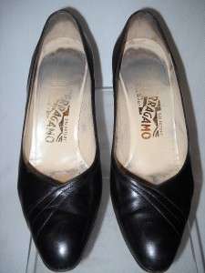 Ferragamo Black Leather Classic heels shoes 8B  