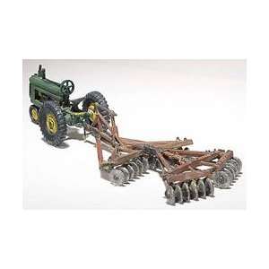   Scenics   Tractor & Disc Plow Metal Cast Kit HO (Trains) Toys & Games
