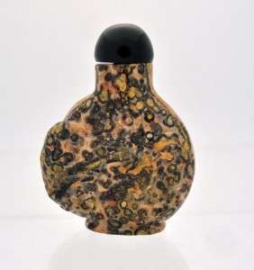   Handcarved Chinese Snuff Bottle Agate w Obsidian Lid Fish Octopus