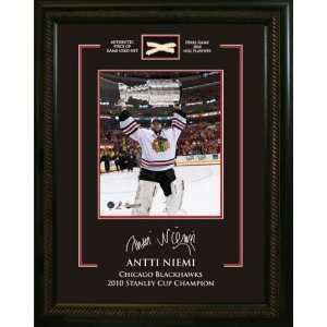 Antti Niemi Unsigned 8 x 10 Piece of Net Blackhawks 2010 Stanley Cup 