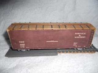 Antique varney ho scale Norfolk & Western boxcar  