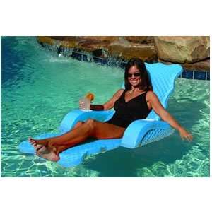  Unsinkable Scalloped Chaise   Color  Aquamarine for Pool 