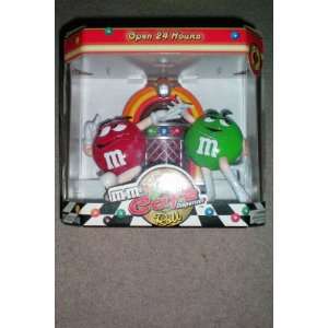 Highly Collectible  M & Ms Rockin Roll Cafe [Jukebox Scene] Candy 