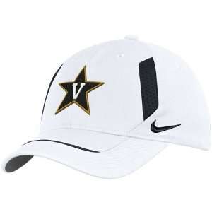 Nike Vanderbilt Commodores White Adjustable Hat: Sports 
