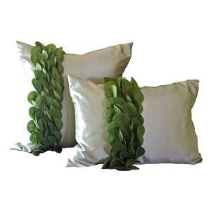  Breezy Wave Square Pillow in Green: Home & Kitchen