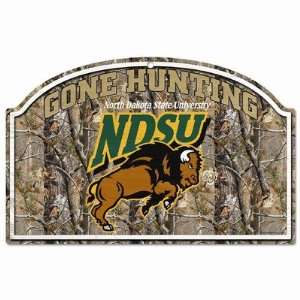   North Dakota State Biso Real Tree Wood Sign: Sports & Outdoors