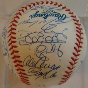   2000 PHILLIES Team 28 SIGNED SELIG Baseball JSA LOA: Sports & Outdoors