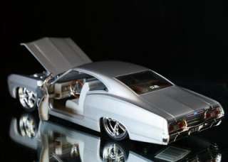 1967 Chevrolet Impala SS DUBCITY Diecast 124 Silver  