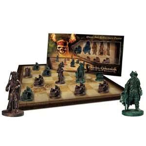  Pirates of the Caribbean Chess Set Collectors Ed. Sports 