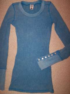 Free People Distressed Thermal Top w/ Snap Cuffs Medium Overseas 