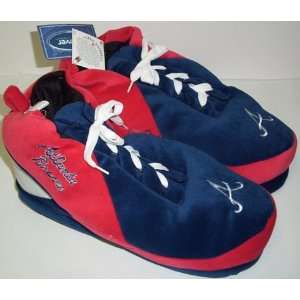  Atlanta Braves MLB Plush Sneaker Slippers: Sports 