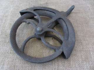 Vintage Cast Iron Well Pulley  Antique Old Pulleys Farm Wheel Barn 