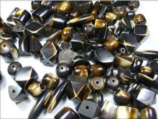100 PIECES ASSORTED SHAPES RESIN BEADS LOT (BD 1)  
