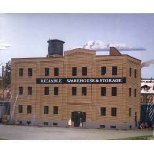  Walthers Cornerstone Reliable Warehouse & Storage: Toys 