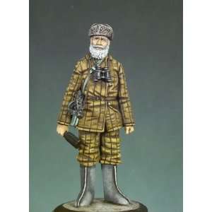  Russian Partisan (1943) (Unpainted Kit) Toys & Games