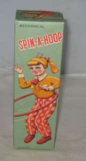 1950s JAPAN HULA HOOP GIRL TIN LITHO WIND UP TOY WORKS GREAT! 8.5 