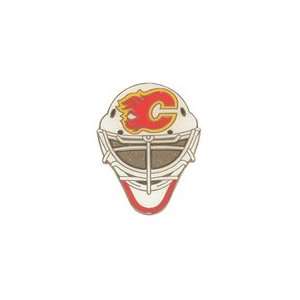  Hockey Pin   Calgary Flames Goalie Mask Pin Sports 