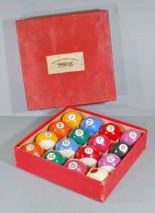   /Vintage Brunswick Box & Set of Composition Balls (Set SS)  